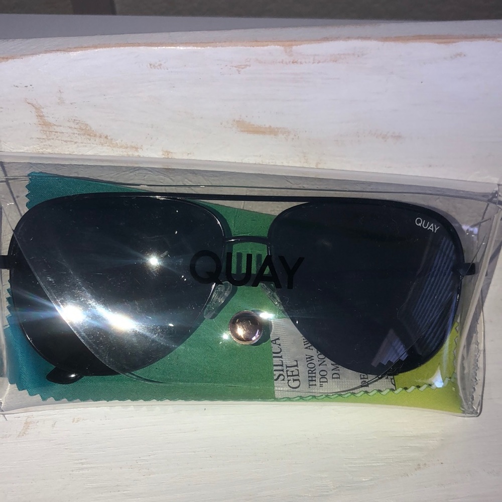 Brand new Quay glasses. Never worn!